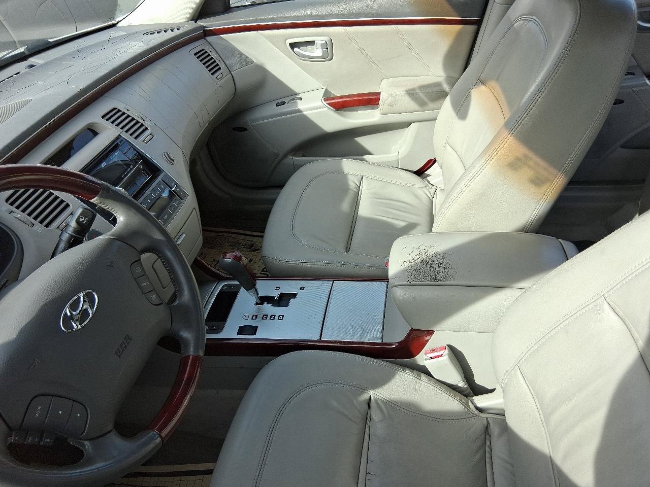 Used 2007 Hyundai Azera Limited FWD image 9