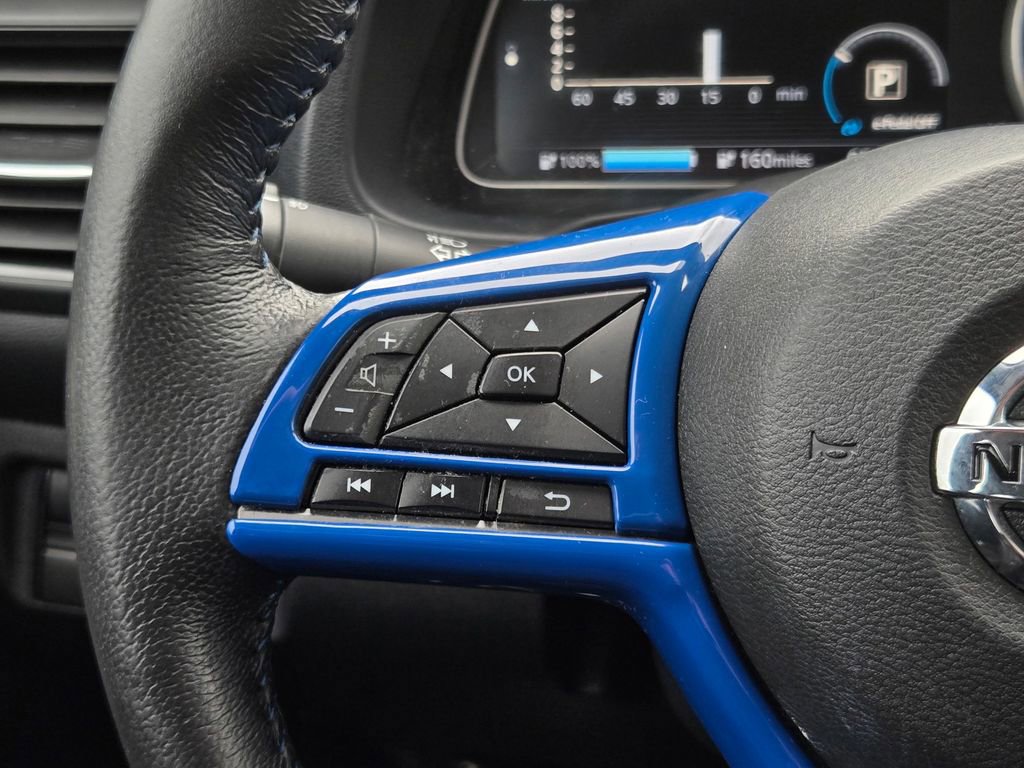 Used 2020 Nissan Leaf SV w/ SV Technology Package image 18