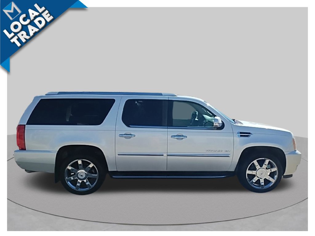 Used 2010 Cadillac Escalade ESV Luxury RWD image 3