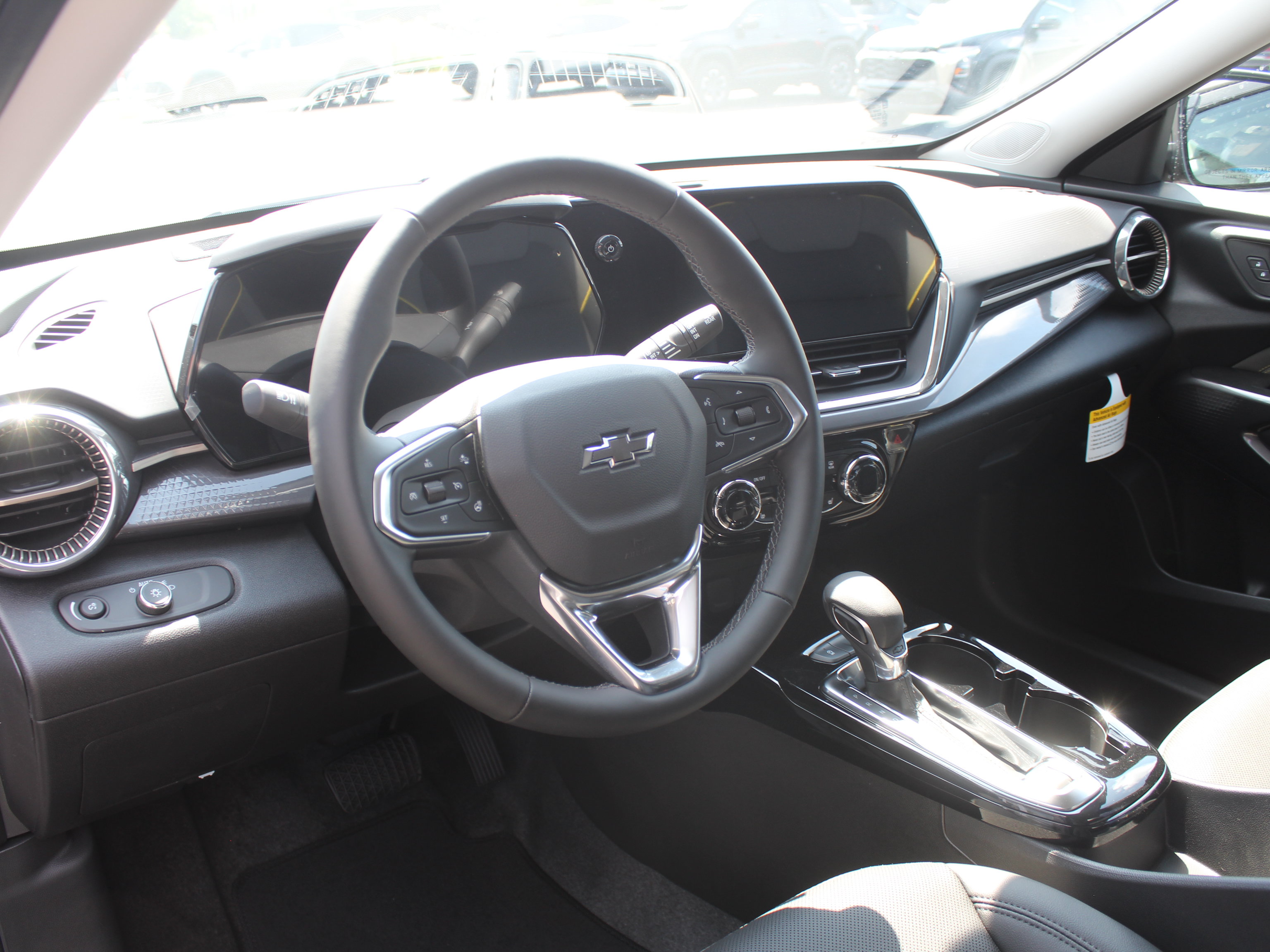 New 2026 Chevrolet Trax ACTIV w/ Driver Confidence Package FWD image 11