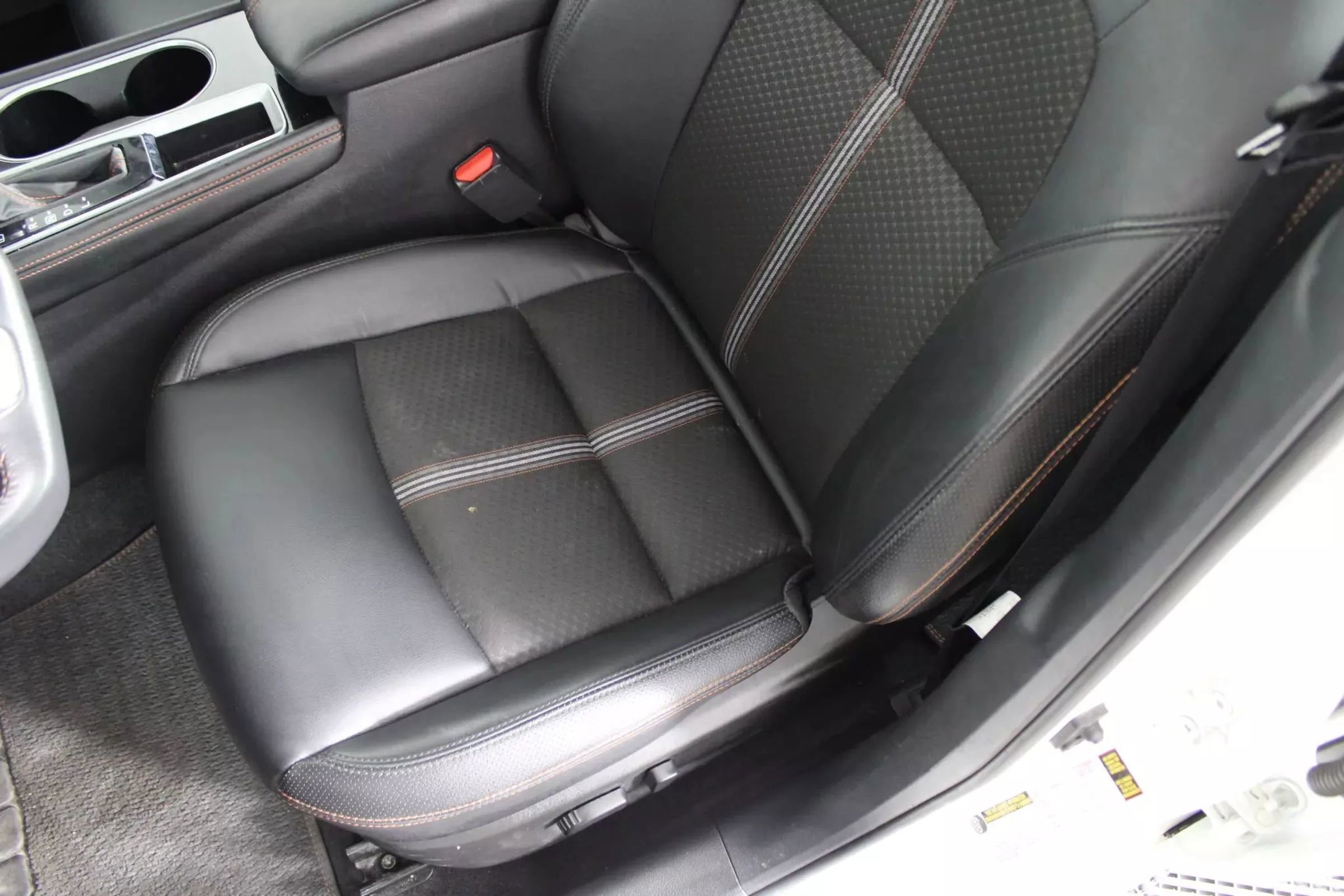 Used 2024 Nissan Altima 2.5 SR FWD image 32