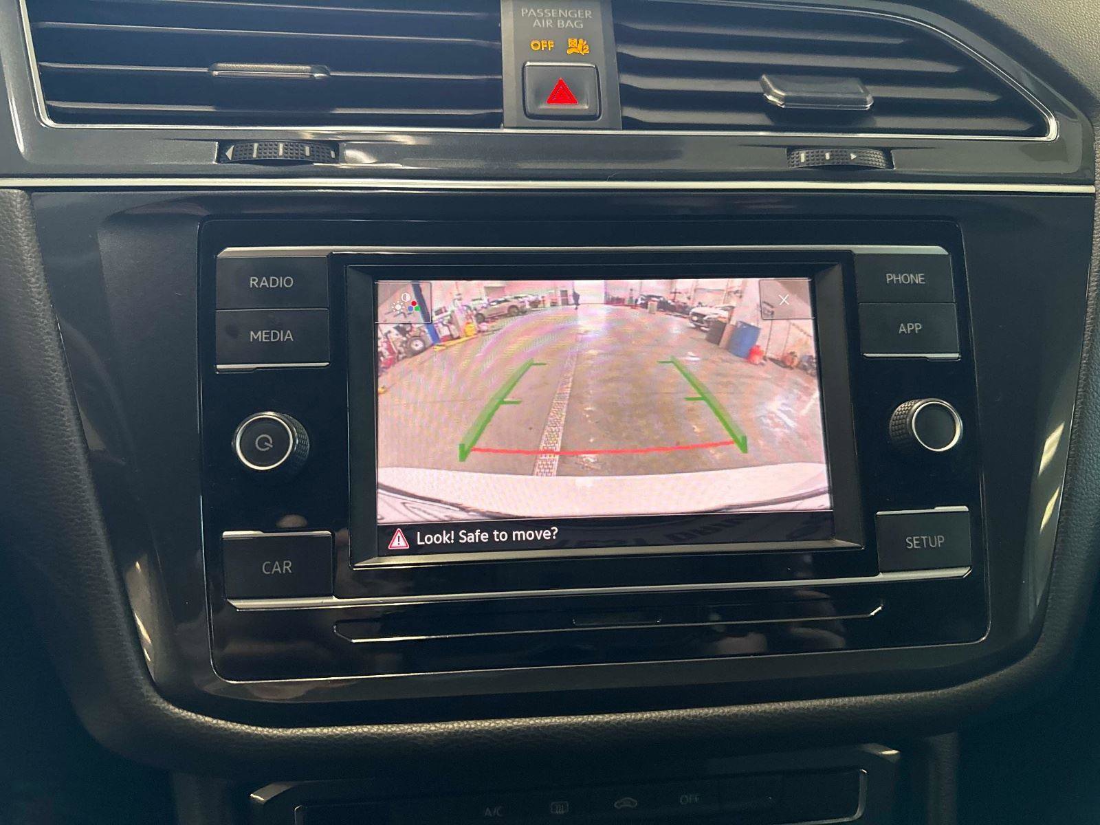 Used 2018 Volkswagen Tiguan S image 24