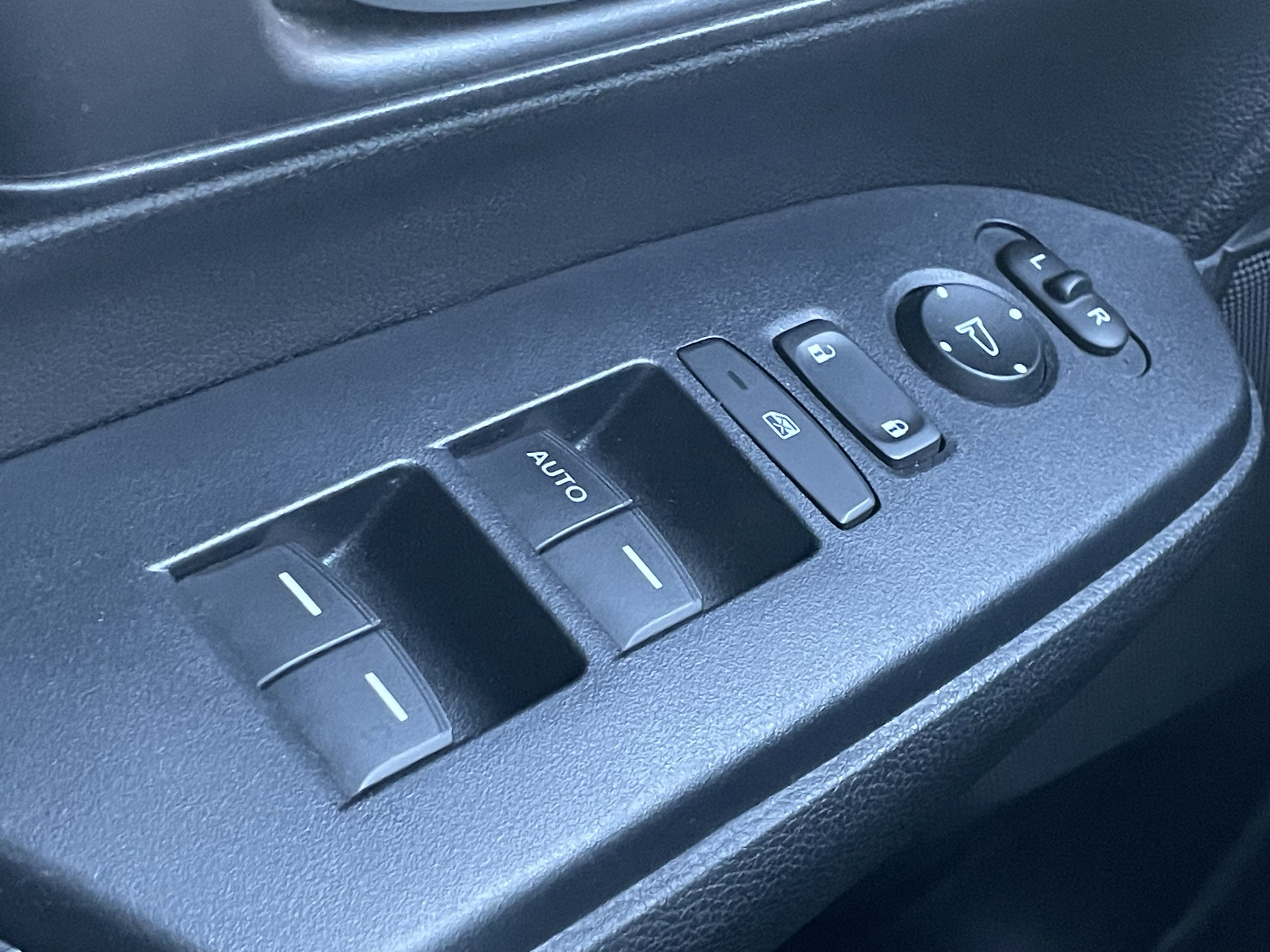 Used 2018 Honda CR-V LX image 16