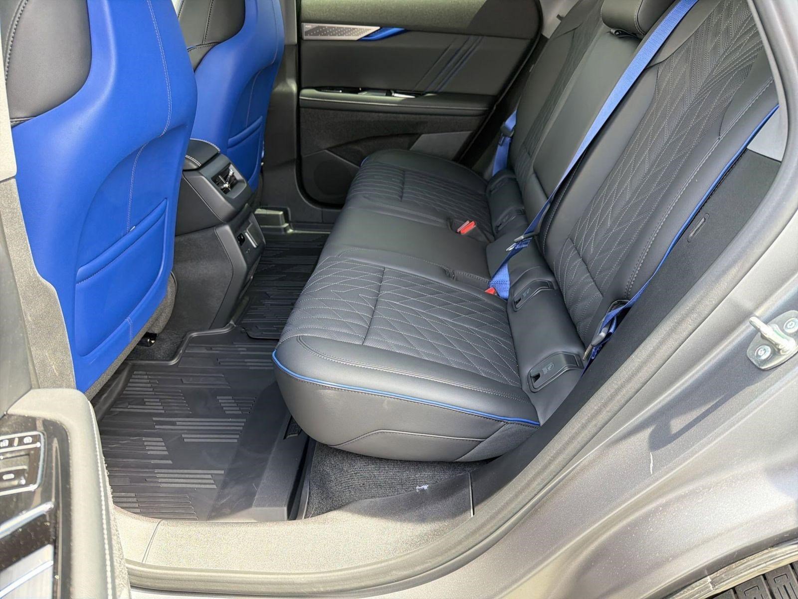 New 2026 Cadillac Optiq V AWD/4WD image 13