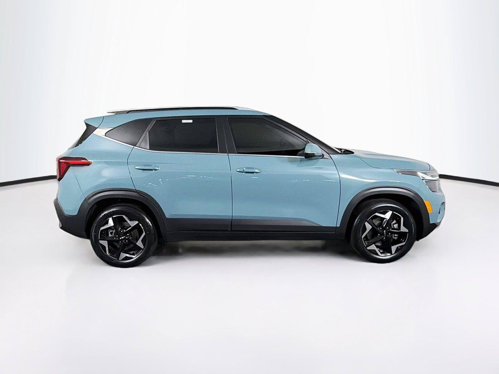 Used 2025 Kia Seltos EX AWD/4WD image 12