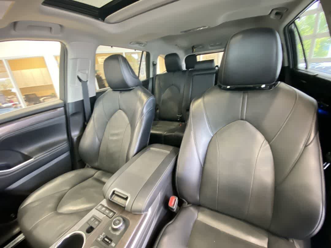 Used 2022 Toyota Highlander Limited AWD/4WD image 14