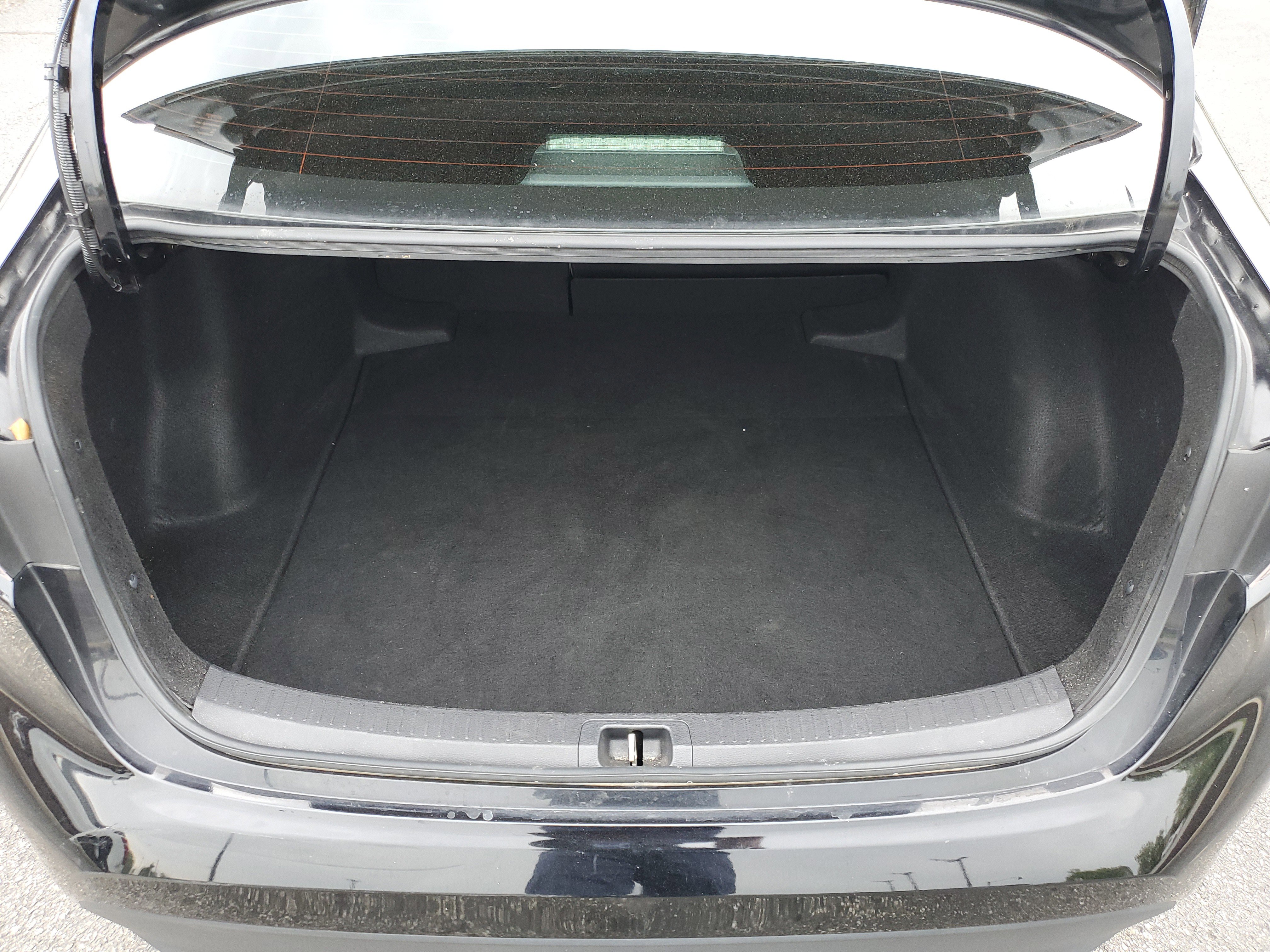 Used 2024 Toyota Corolla LE FWD image 11