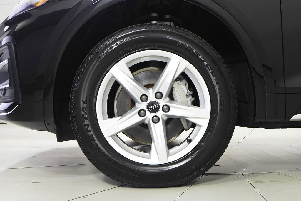 Used 2023 Audi Q5 2.0T Premium w/ Convenience Package image 5