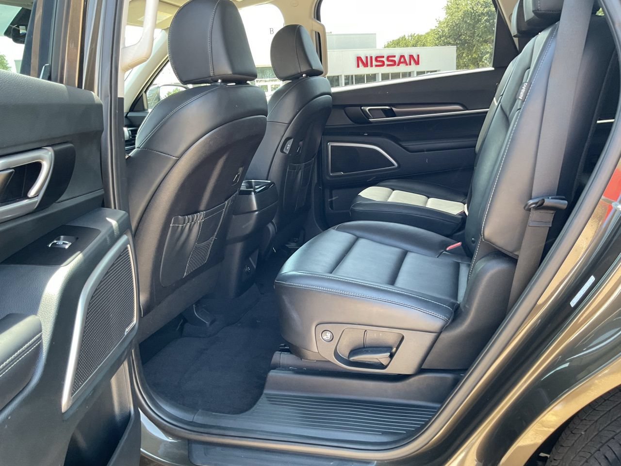 Used 2025 Kia Telluride S FWD image 13