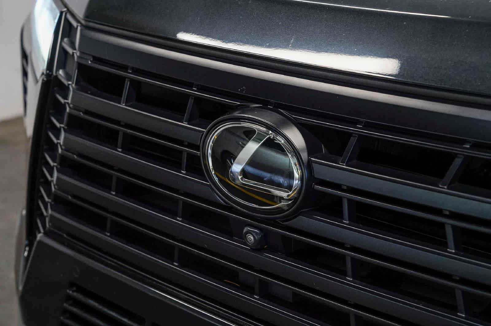 Used 2024 Lexus GX 550 w/ Accessory Package (Z1) AWD/4WD image 8