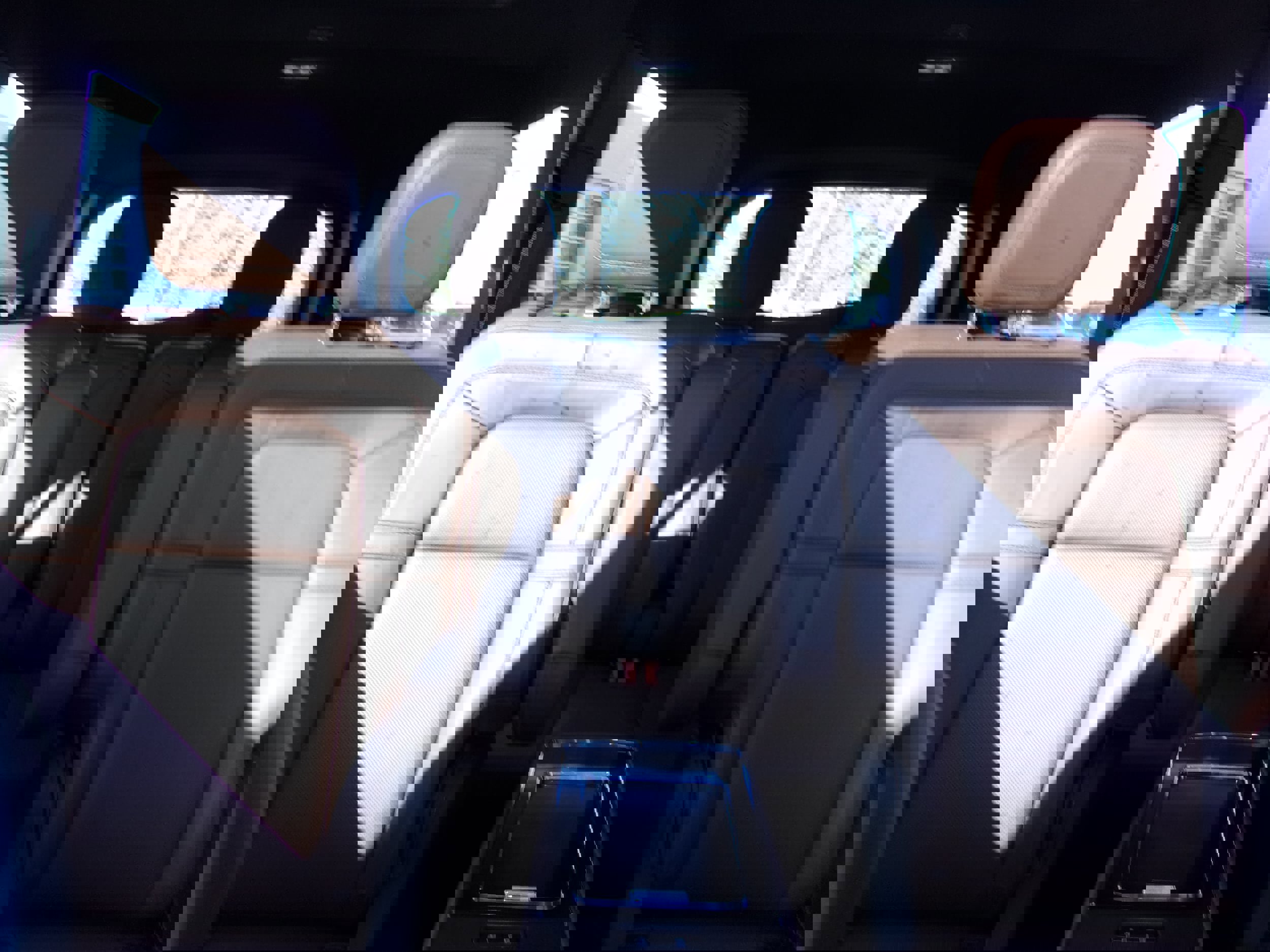 Used 2025 Lincoln Aviator Reserve w/ Equipment Group 201A image 18