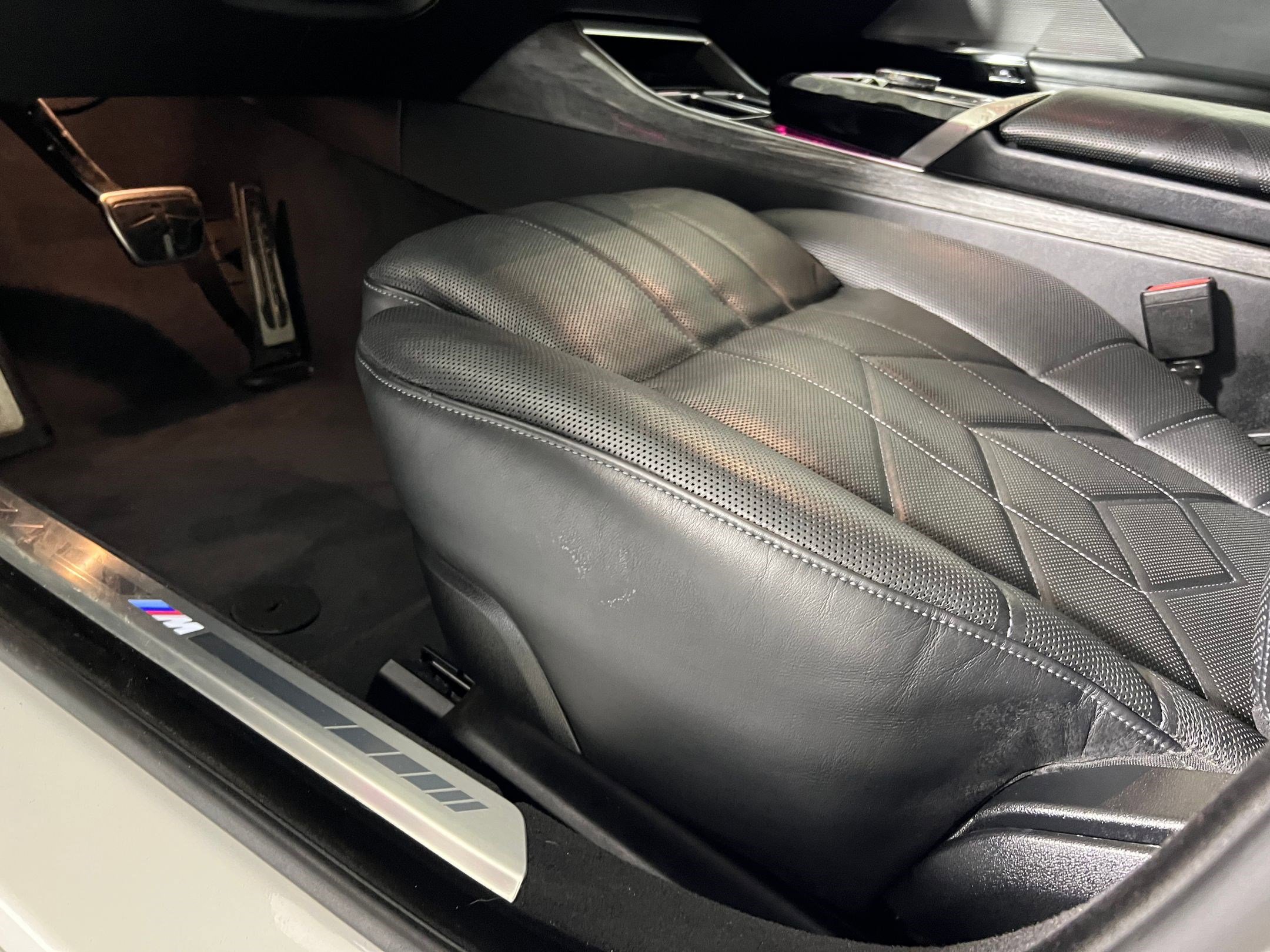 Used 2024 BMW 740i xDrive image 13