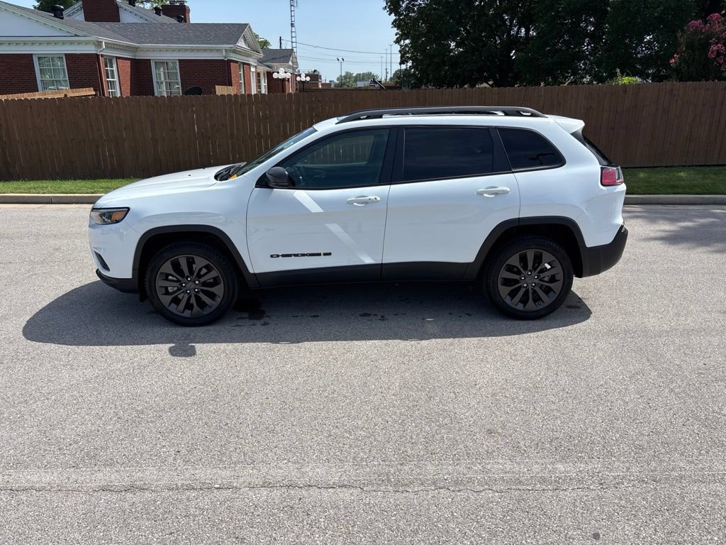 Used 2021 Jeep Cherokee Latitude Lux 80th Anniv w/ Quick Order Package 2YU 80th FWD image 2
