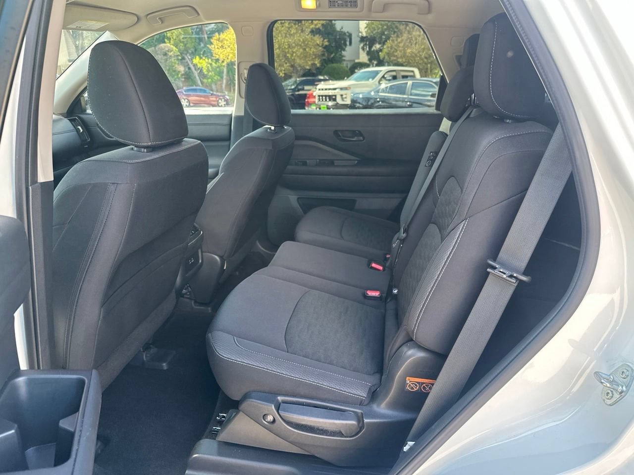 Used 2025 Nissan Pathfinder SV AWD/4WD image 22