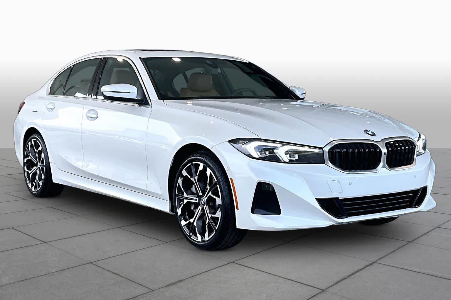 Used 2026 BMW 330i Sedan RWD image 2