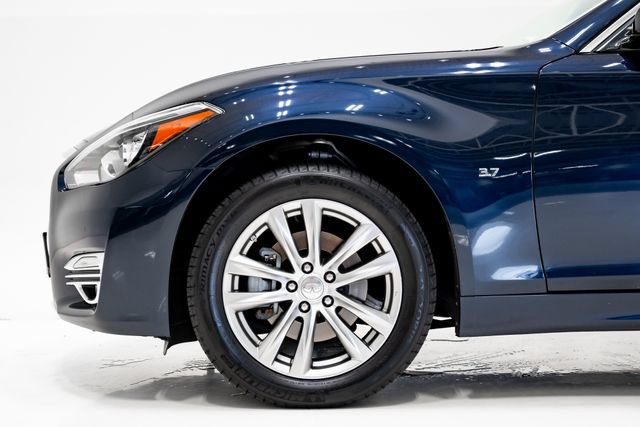 Used 2016 INFINITI Q70 3.7 AWD/4WD image 26