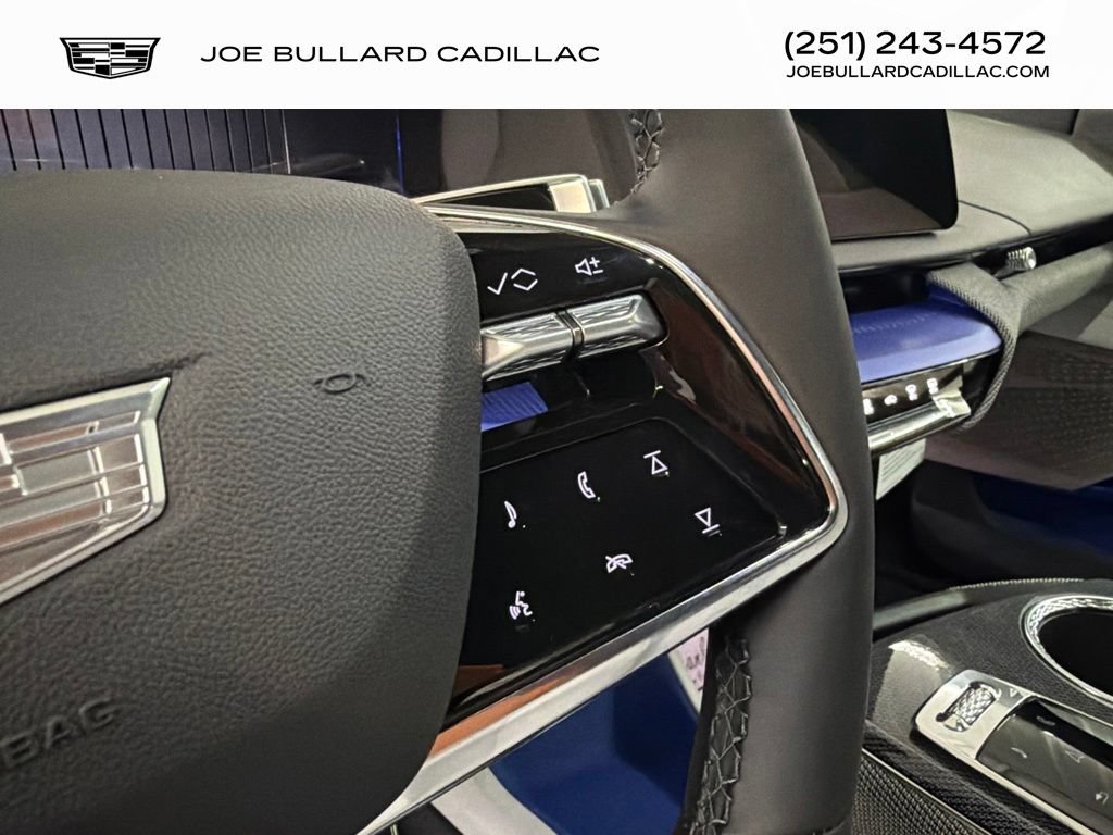 New 2027 Cadillac Optiq Luxury AWD/4WD image 17