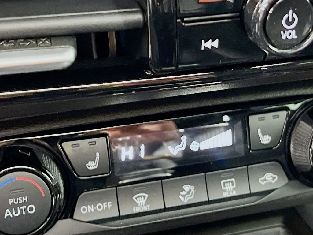 New 2026 Nissan Kicks SV w/ SV Premium Package image 18