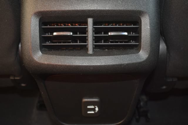Used 2019 Chevrolet Equinox LS AWD/4WD image 31