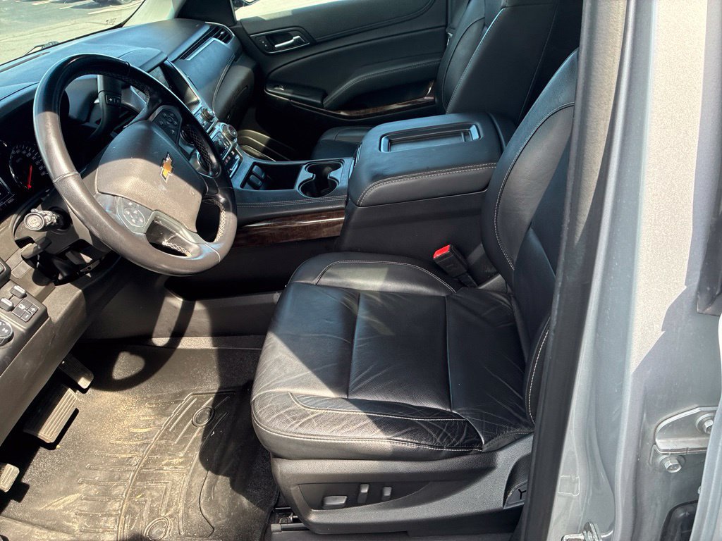 Used 2019 Chevrolet Suburban LT AWD/4WD image 10