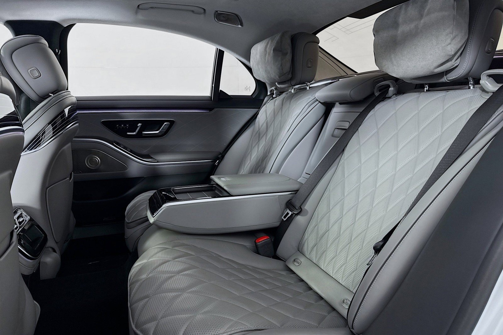 Certified 2023 Mercedes-Benz S 580e 4MATIC Sedan image 9