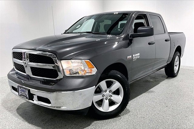 Used 2023 RAM 1500 Classic SLT image 3