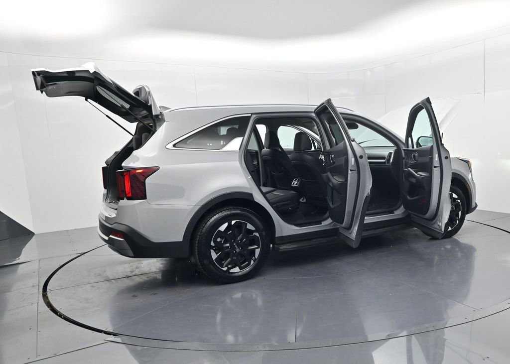Certified 2024 Kia Sorento S FWD image 57
