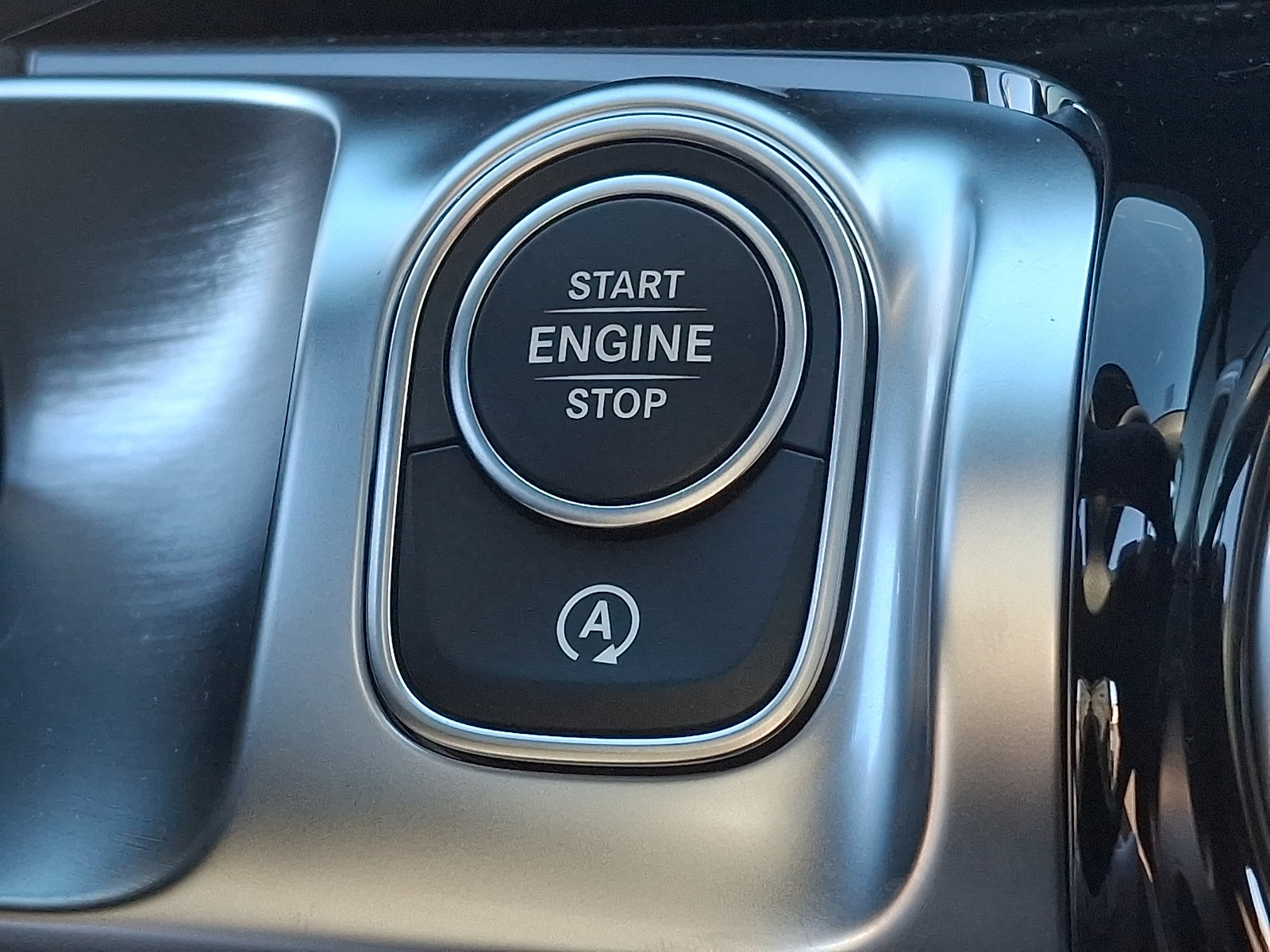 New 2026 Mercedes-Benz GLB 250 4MATIC image 18
