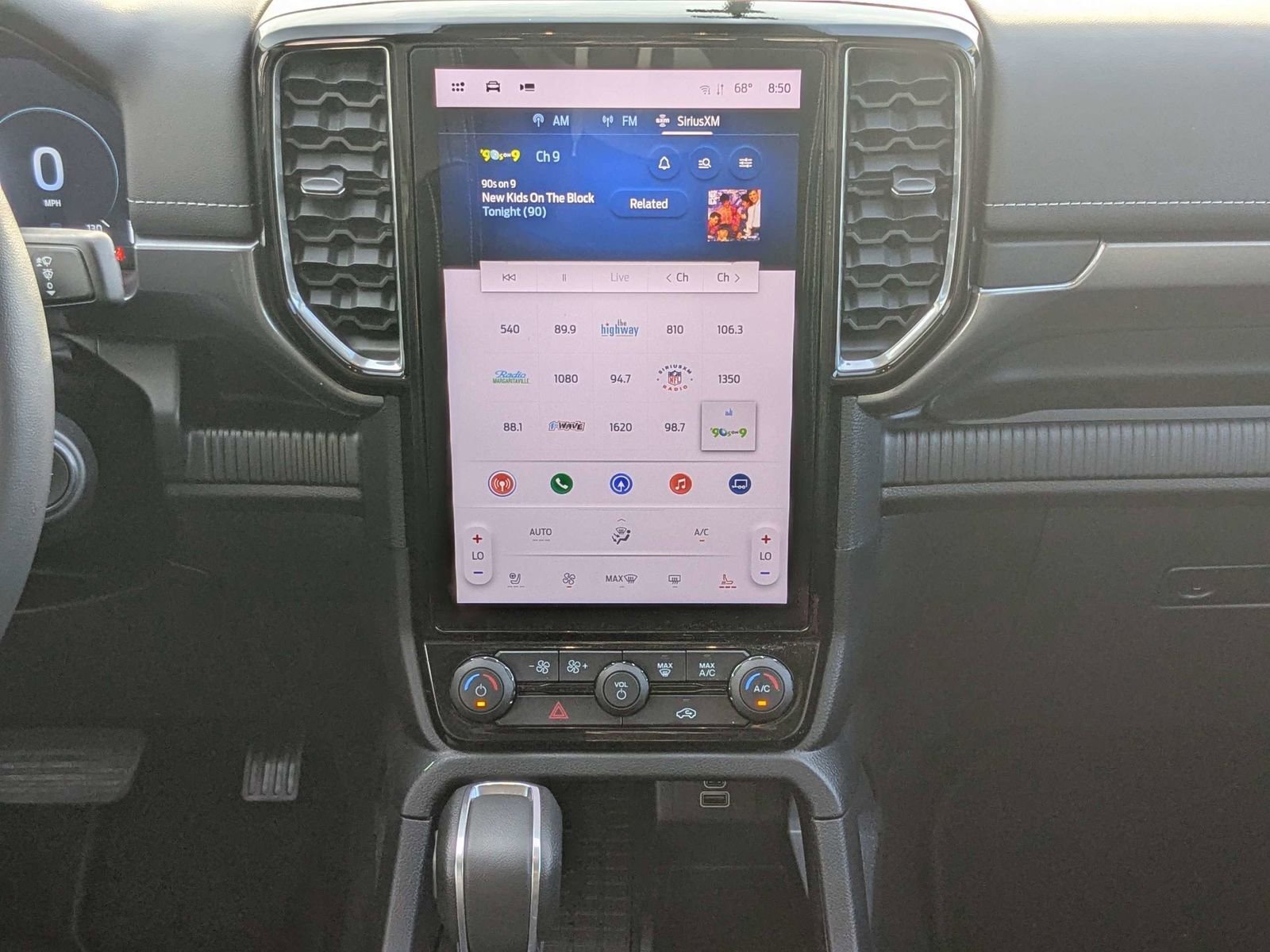 Used 2025 Ford Ranger Lariat w/ FX4 Off-Road Package image 18