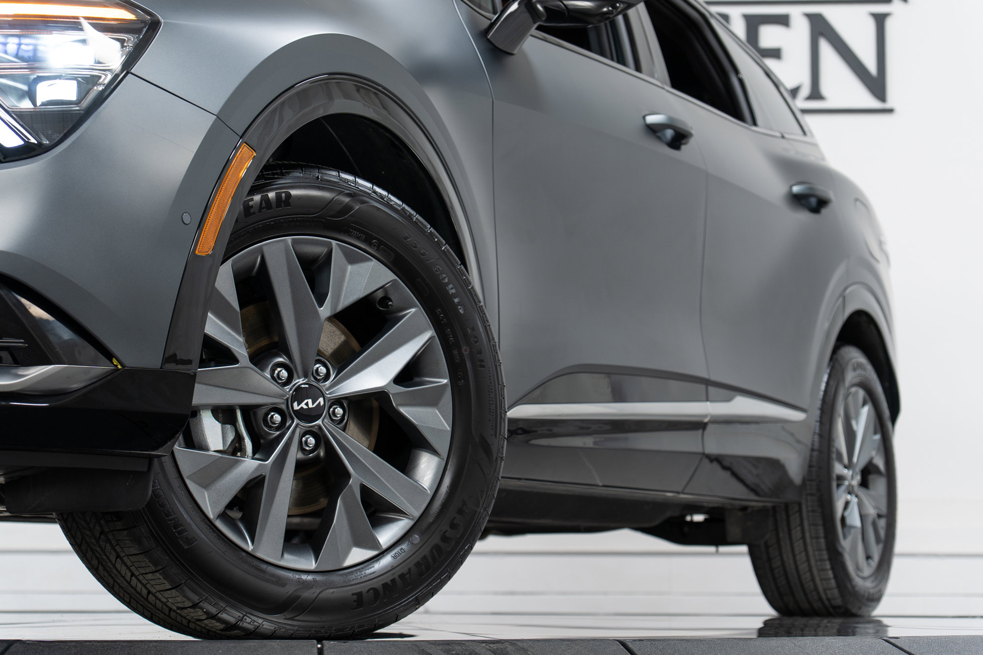 Used 2025 Kia Sportage SX Prestige image 27