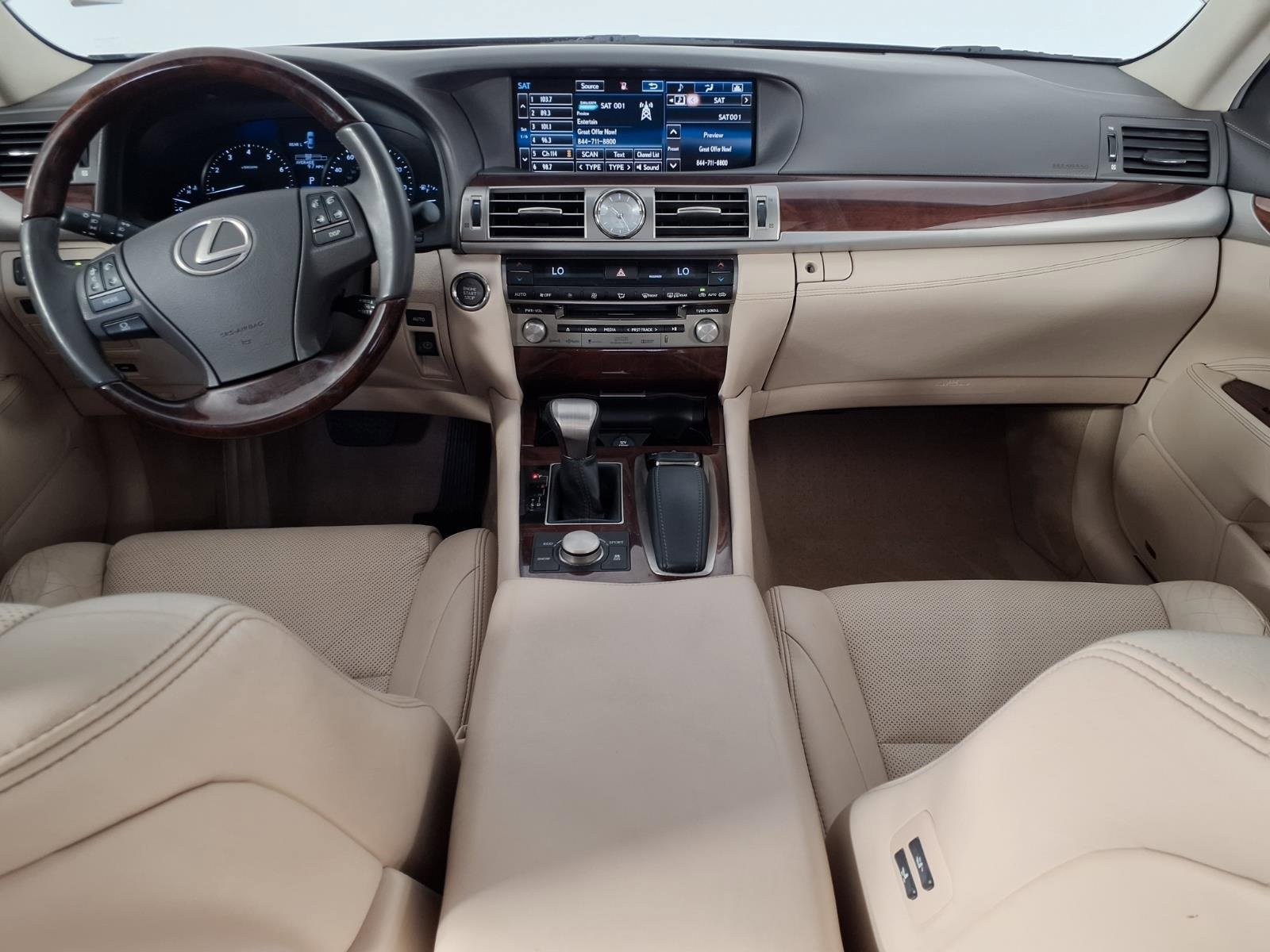 Used 2015 Lexus LS 460 AWD w/ Comfort Package image 9
