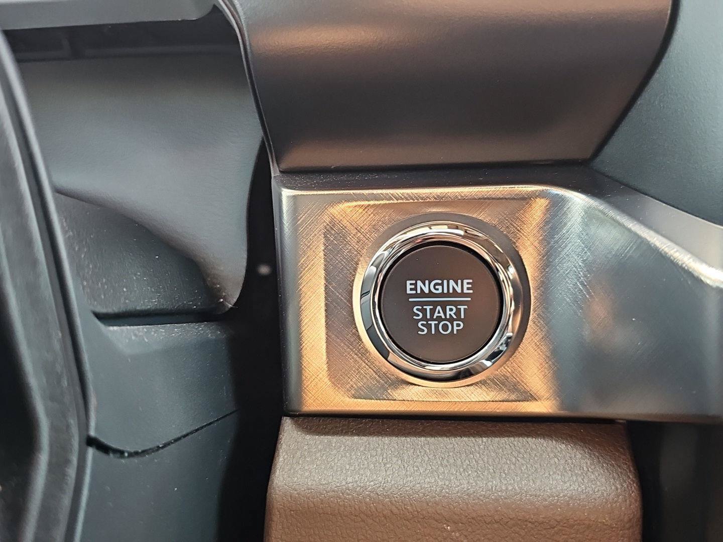 Used 2025 Ford F350 King Ranch w/ FX4 Off-Road Package AWD/4WD image 20