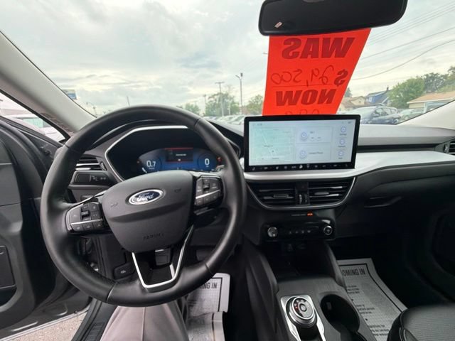 Certified 2025 Ford Escape Platinum AWD/4WD image 35
