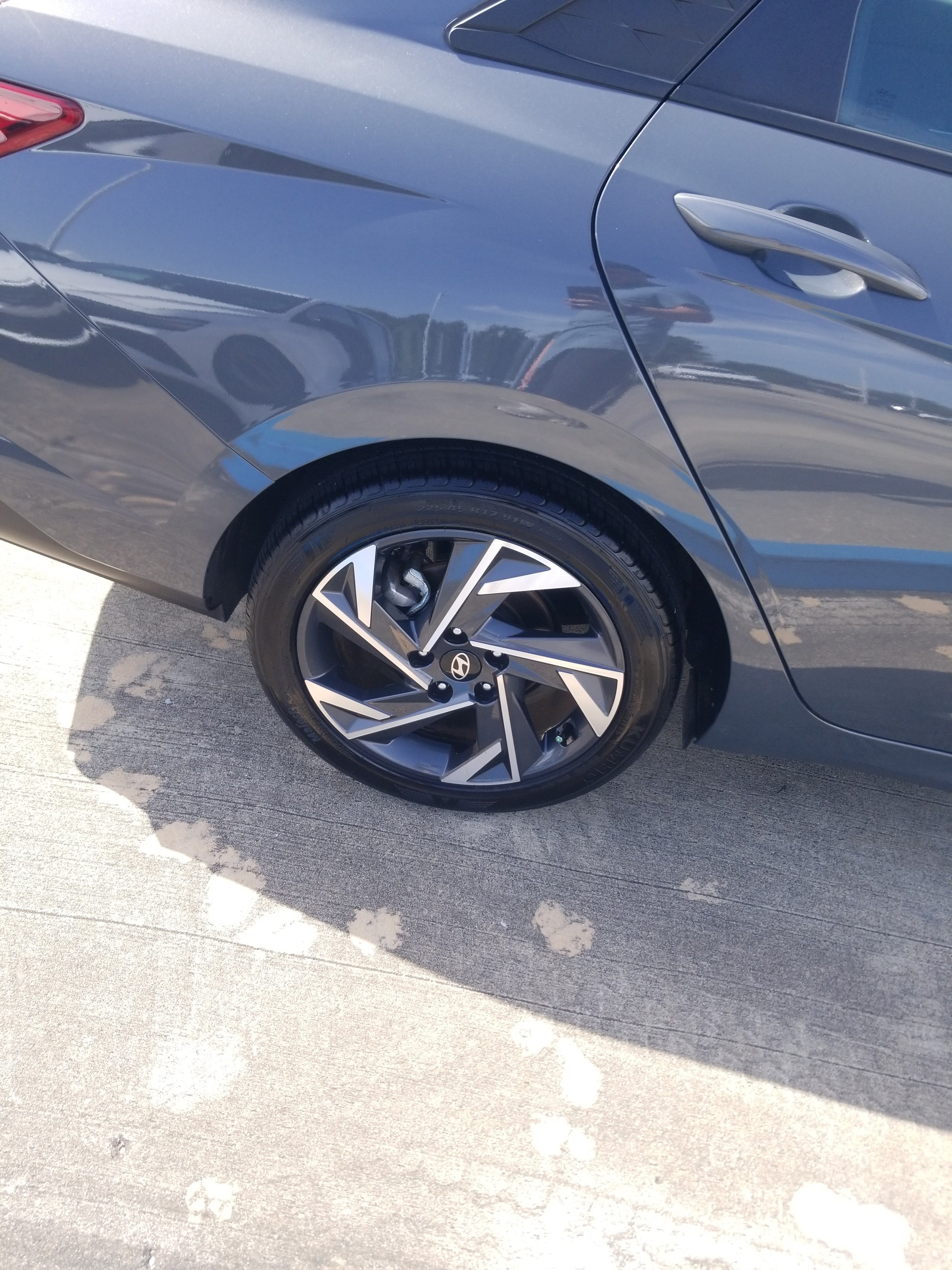 Used 2025 Hyundai Elantra Sport FWD image 23