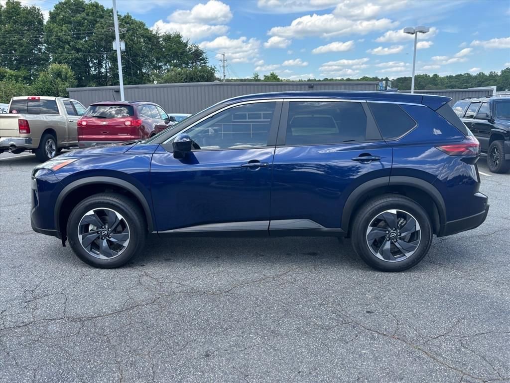 Used 2025 Nissan Rogue SV FWD image 23