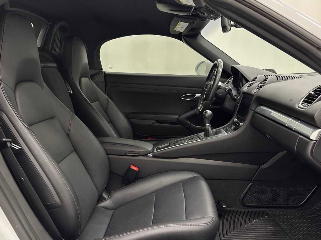 Used 2024 Porsche 718 Boxster S image 21