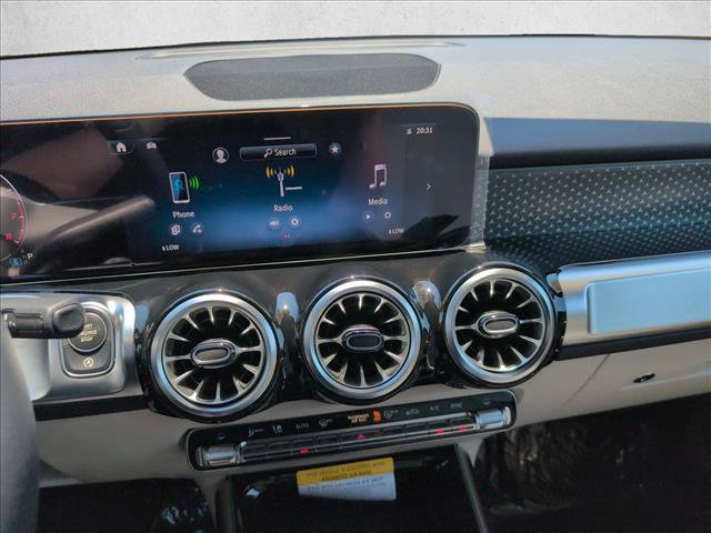 New 2026 Mercedes-Benz GLB 250 4MATIC image 10
