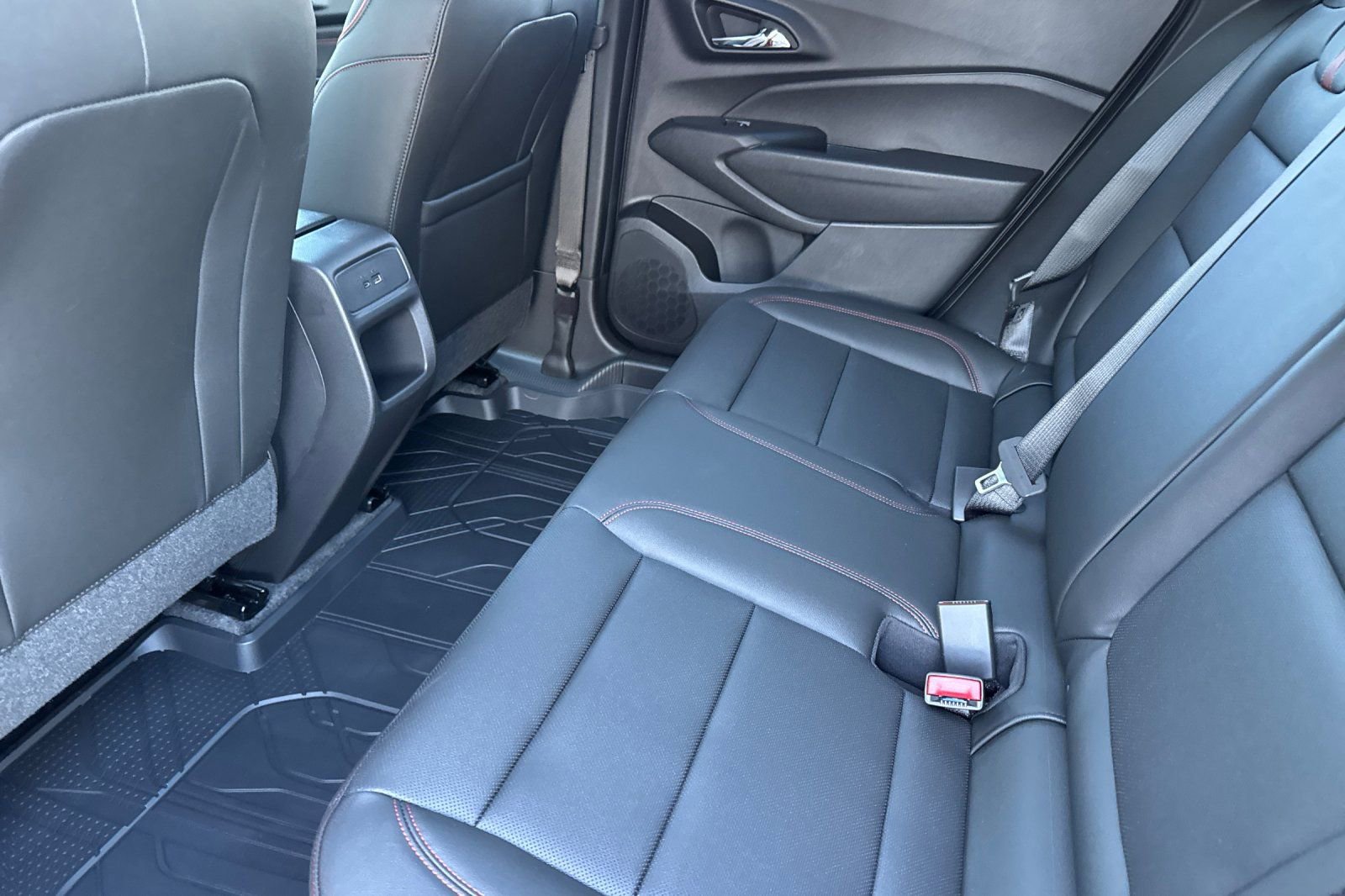 New 2026 Chevrolet Trax RS w/ Sunroof Package image 11