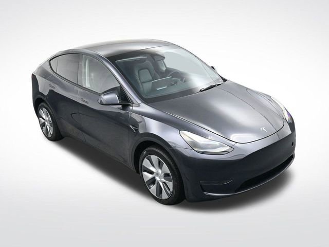 Used 2024 Tesla Model Y Long Range image 18