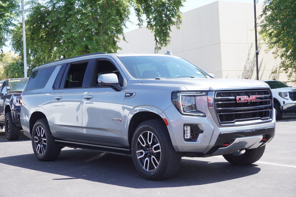 Certified 2024 GMC Yukon XL AT4 w/ AT4 Premium Package AWD/4WD image 5