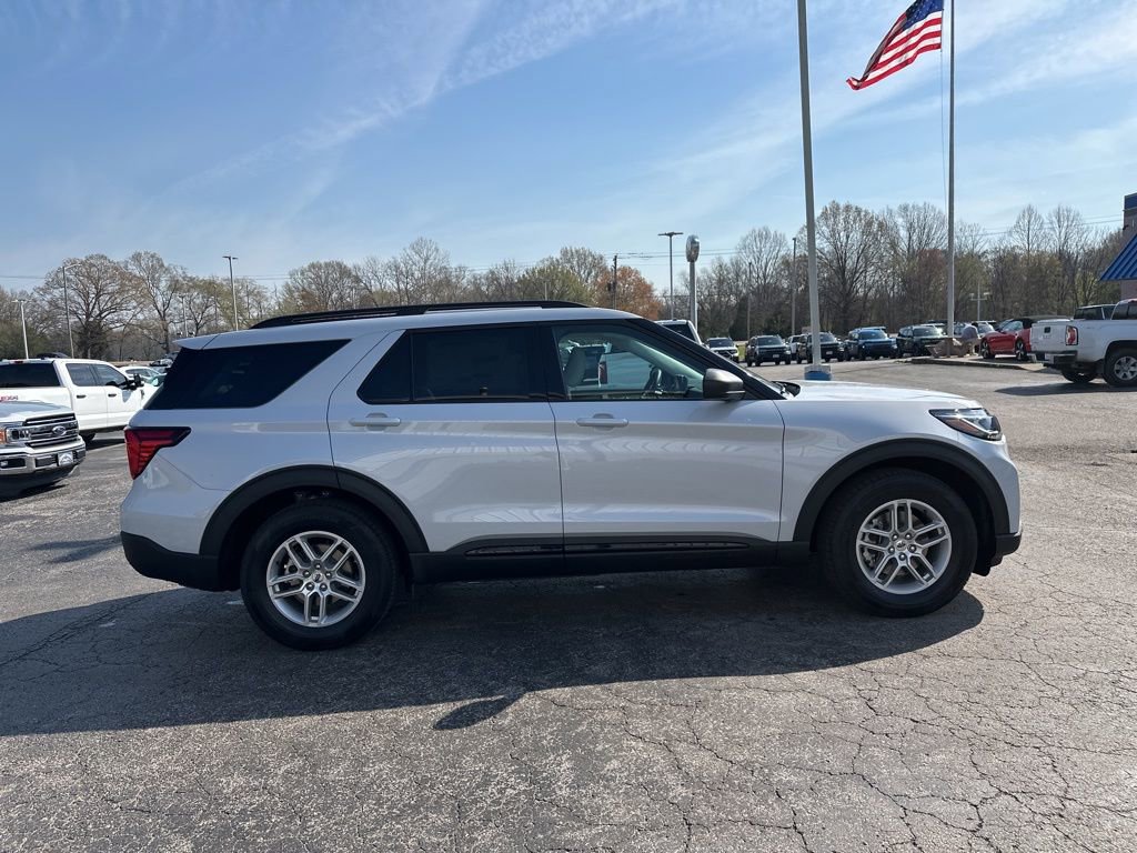 New 2026 Ford Explorer Active image 9