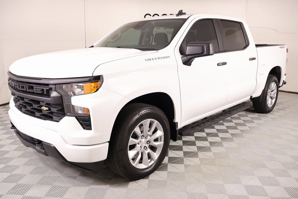 Used 2024 Chevrolet Silverado 1500 Custom image 9