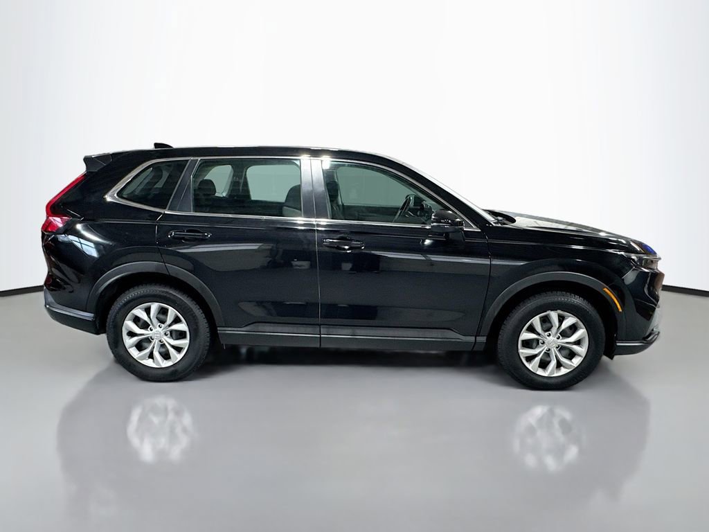 Used 2023 Honda CR-V LX image 5