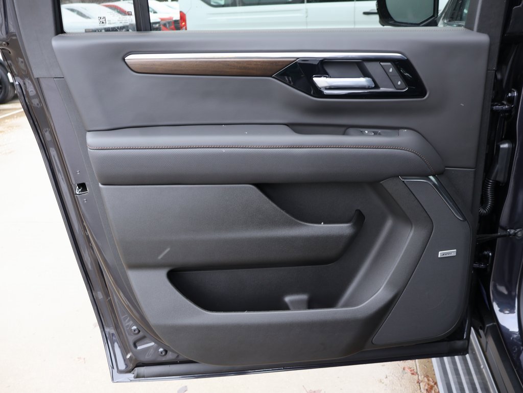 New 2025 Chevrolet Suburban High Country image 27