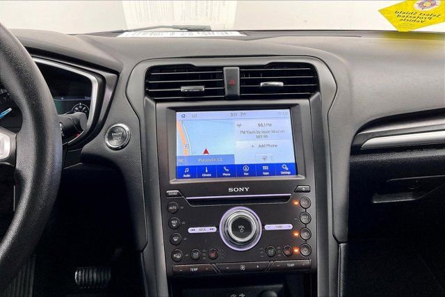 Used 2020 Ford Fusion Energi Titanium image 5