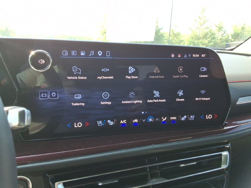 Certified 2026 Chevrolet Traverse RS FWD image 31