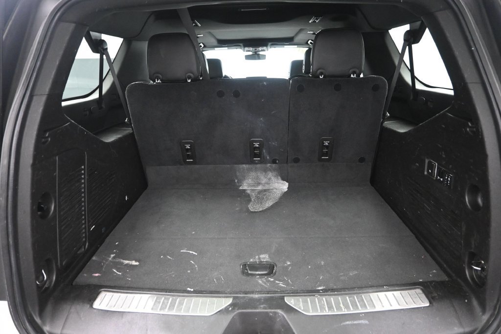 Used 2021 Chevrolet Suburban RST w/ Luxury Package AWD/4WD image 37