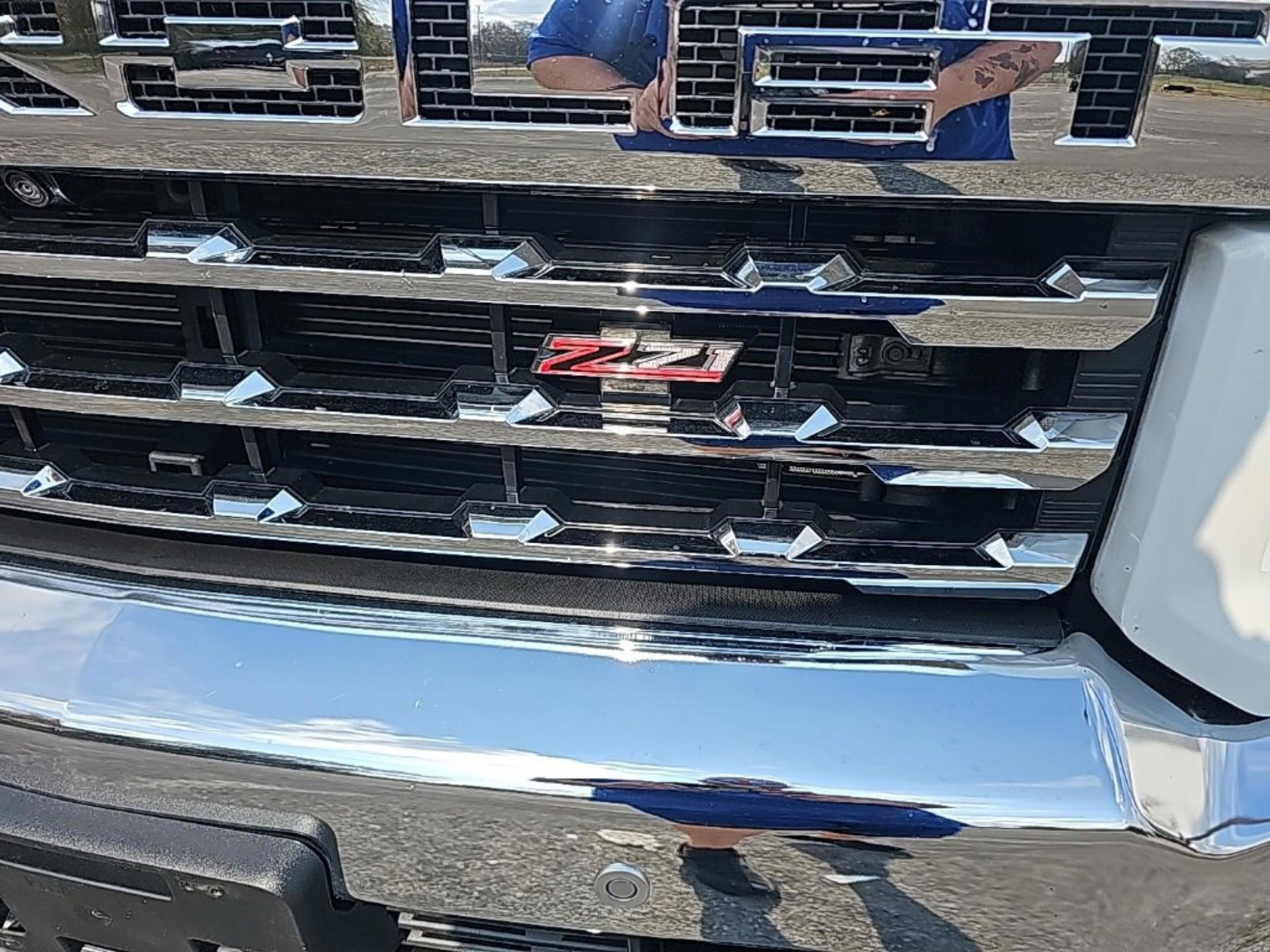 Used 2023 Chevrolet Silverado 2500 LTZ w/ LTZ Premium Package image 42