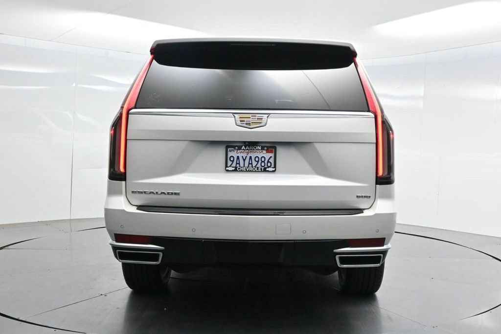 Used 2022 Cadillac Escalade Premium Luxury AWD/4WD image 49