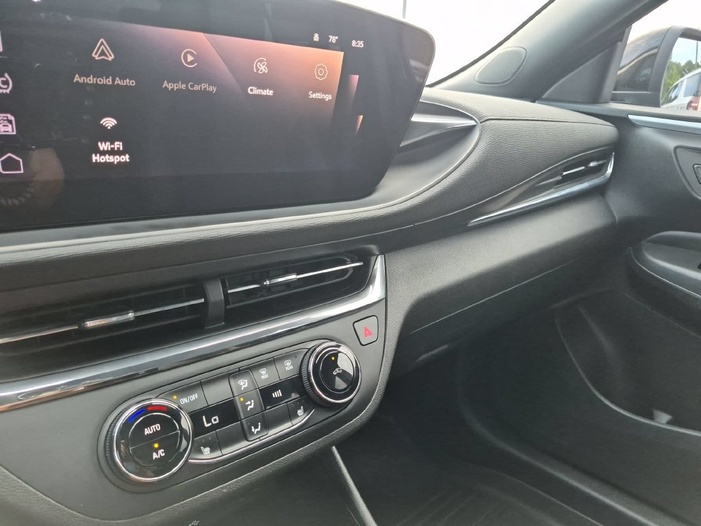 Used 2025 Buick Envista Preferred w/ Convenience I Package FWD image 19